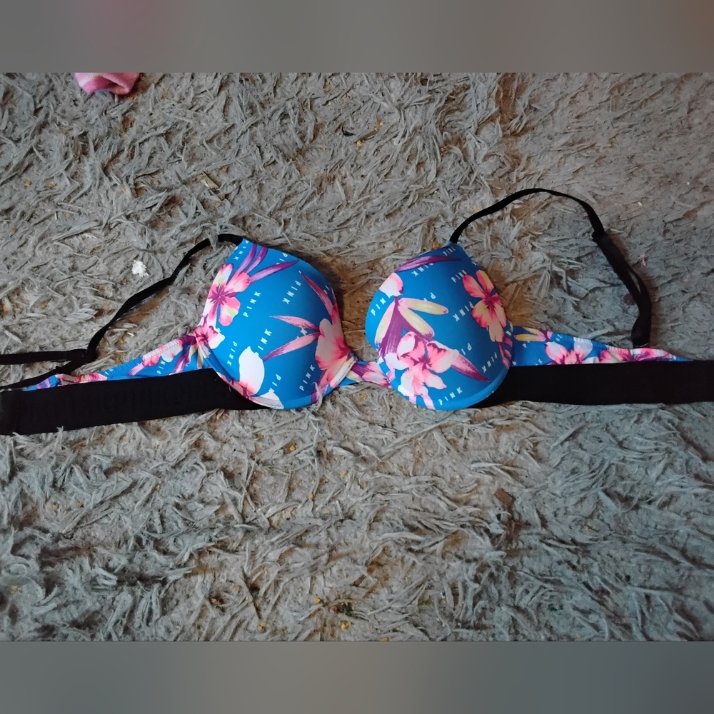 PINK Victoria's Secret Blue and Pink Bra